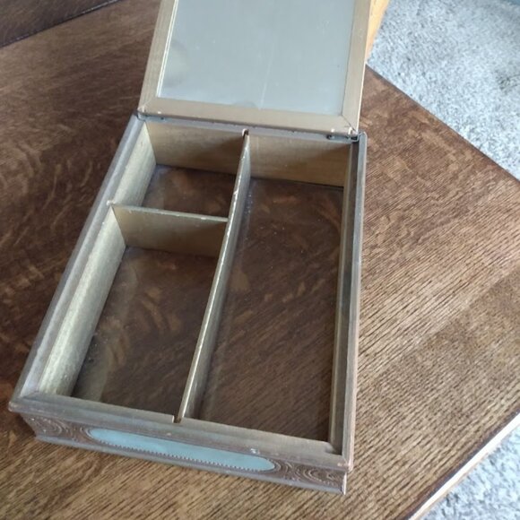 Vintage/Antique Gold and Blue Jewelry Box (needs TLC) - Picture 6 of 13